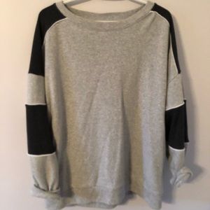 american eagle crew neck sweater
